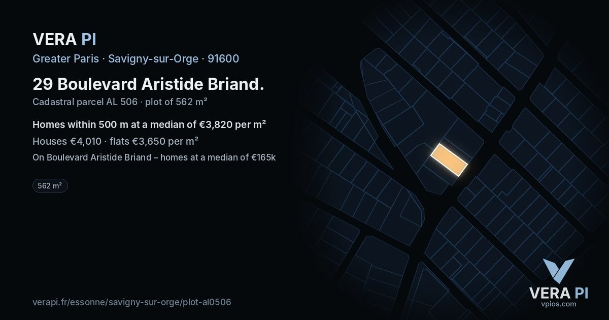 29 Boulevard Aristide Briand, Savigny-sur-Orge at night – the plot lit, the parcels around coloured by the prices near them