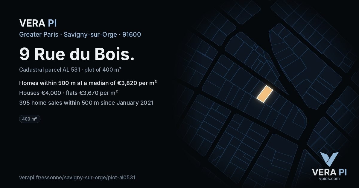9 Rue du Bois, Savigny-sur-Orge at night – the plot lit, the parcels around coloured by the prices near them