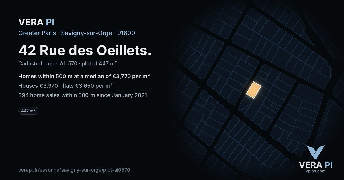 42 Rue des Oeillets, Savigny-sur-Orge at night – the plot lit, the parcels around coloured by the prices near them