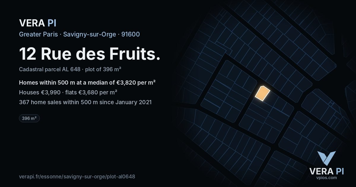 12 Rue des Fruits, Savigny-sur-Orge at night – the plot lit, the parcels around coloured by the prices near them