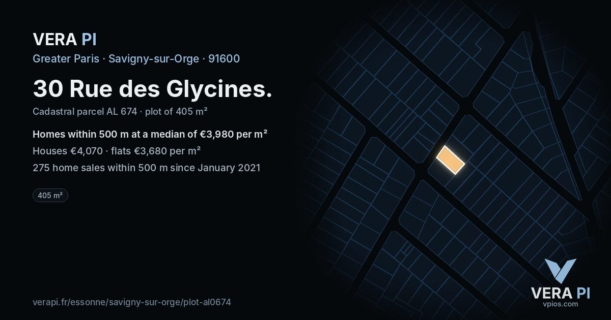 30 Rue des Glycines, Savigny-sur-Orge at night – the plot lit, the parcels around coloured by the prices near them