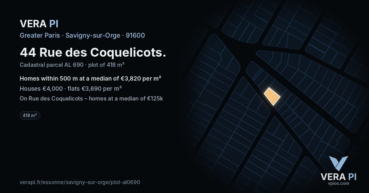 44 Rue des Coquelicots, Savigny-sur-Orge at night – the plot lit, the parcels around coloured by the prices near them