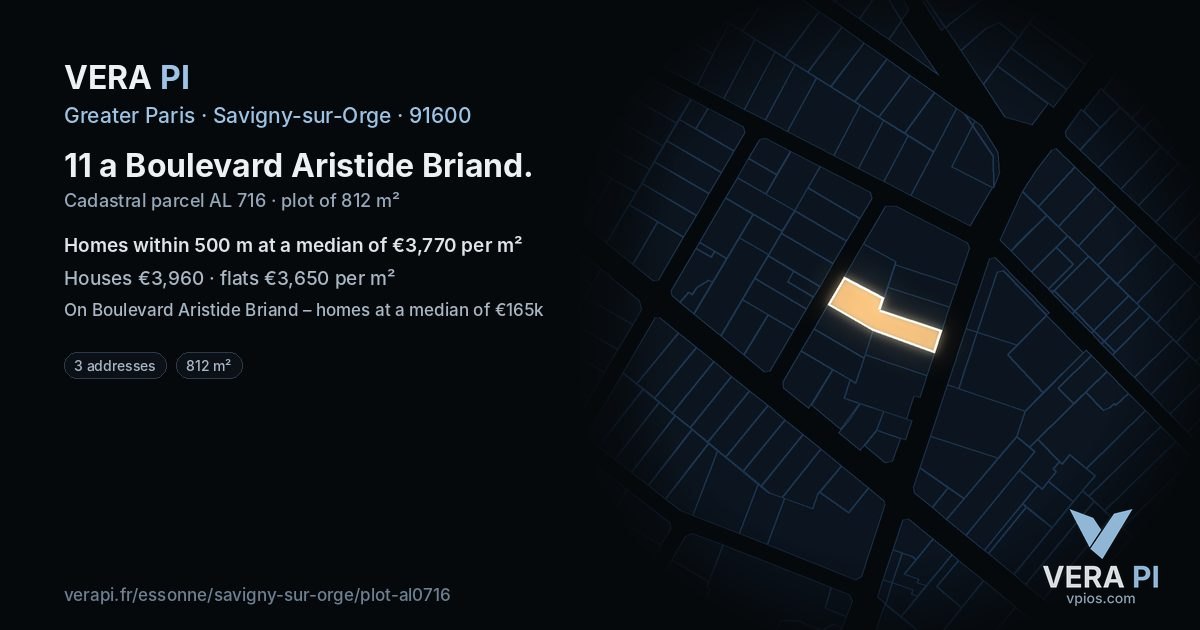 11 a Boulevard Aristide Briand, Savigny-sur-Orge at night – the plot lit, the parcels around coloured by the prices near them