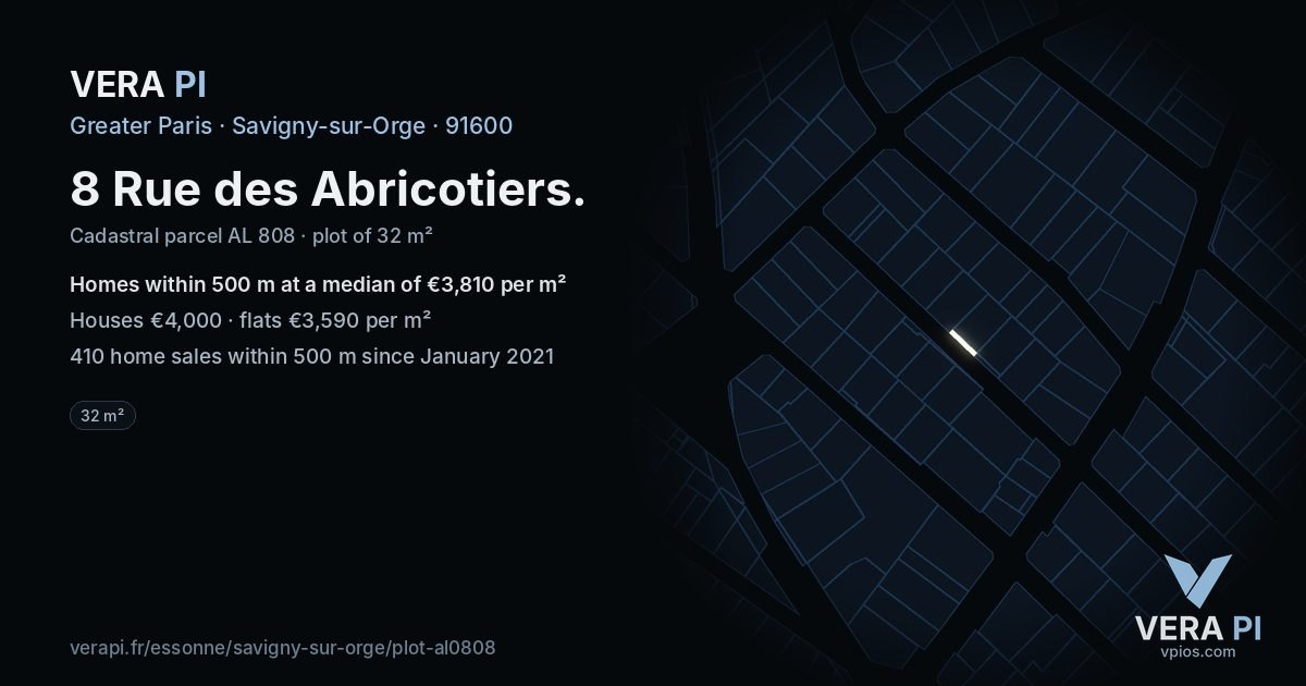 8 Rue des Abricotiers, Savigny-sur-Orge at night – the plot lit, the parcels around coloured by the prices near them