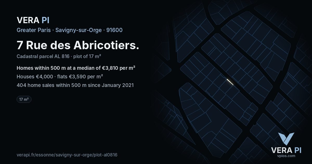 7 Rue des Abricotiers, Savigny-sur-Orge at night – the plot lit, the parcels around coloured by the prices near them