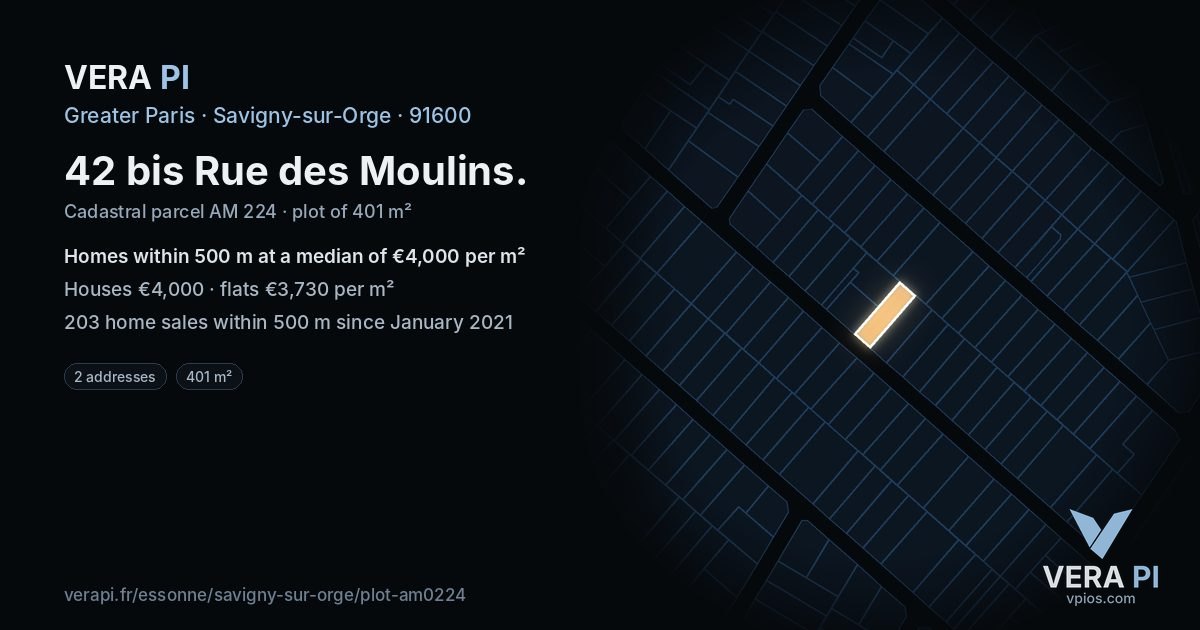 42 bis Rue des Moulins, Savigny-sur-Orge at night – the plot lit, the parcels around coloured by the prices near them