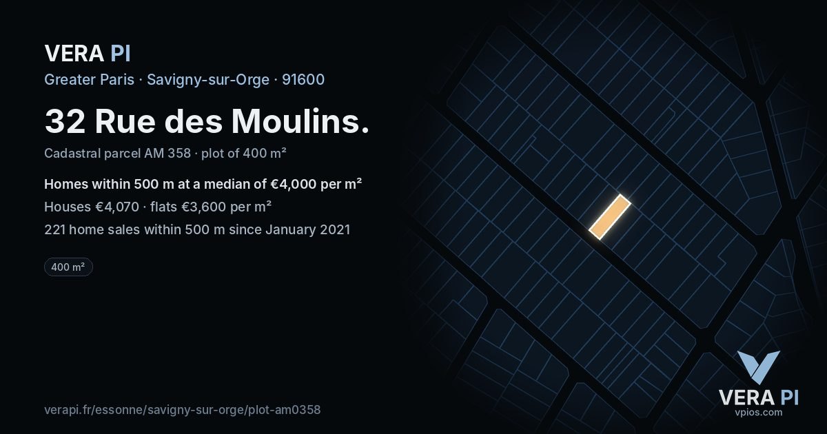 32 Rue des Moulins, Savigny-sur-Orge at night – the plot lit, the parcels around coloured by the prices near them