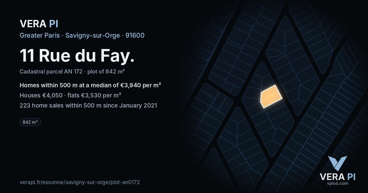 11 Rue du Fay, Savigny-sur-Orge at night – the plot lit, the parcels around coloured by the prices near them