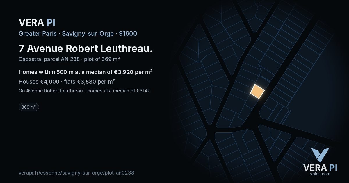 7 Avenue Robert Leuthreau, Savigny-sur-Orge at night – the plot lit, the parcels around coloured by the prices near them