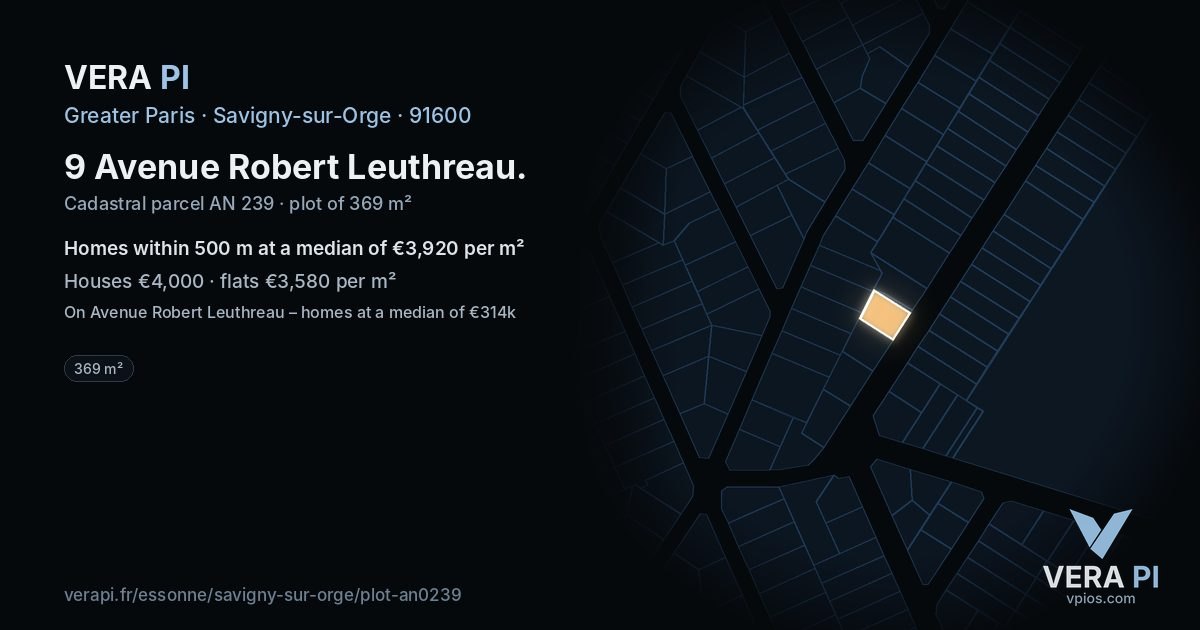 9 Avenue Robert Leuthreau, Savigny-sur-Orge at night – the plot lit, the parcels around coloured by the prices near them