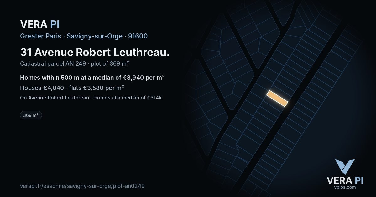31 Avenue Robert Leuthreau, Savigny-sur-Orge at night – the plot lit, the parcels around coloured by the prices near them