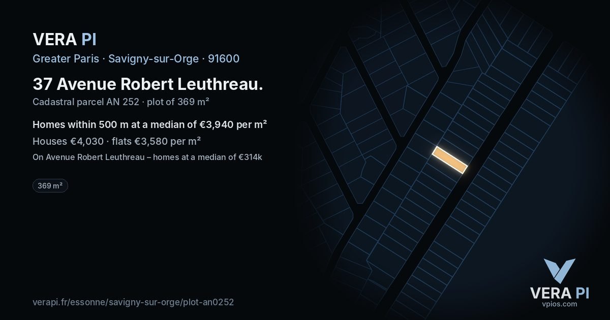 37 Avenue Robert Leuthreau, Savigny-sur-Orge at night – the plot lit, the parcels around coloured by the prices near them