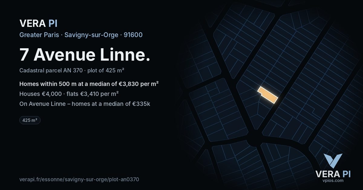 7 Avenue Linne, Savigny-sur-Orge at night – the plot lit, the parcels around coloured by the prices near them