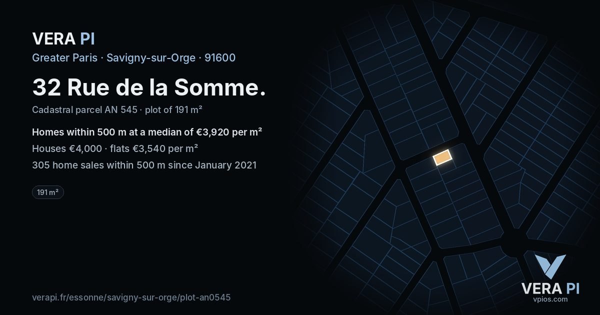 32 Rue de la Somme, Savigny-sur-Orge at night – the plot lit, the parcels around coloured by the prices near them