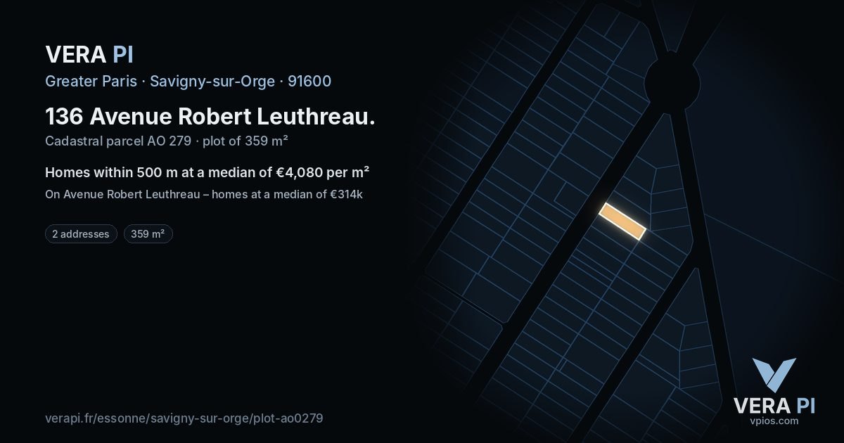 136 Avenue Robert Leuthreau, Savigny-sur-Orge at night – the plot lit, the parcels around coloured by the prices near them
