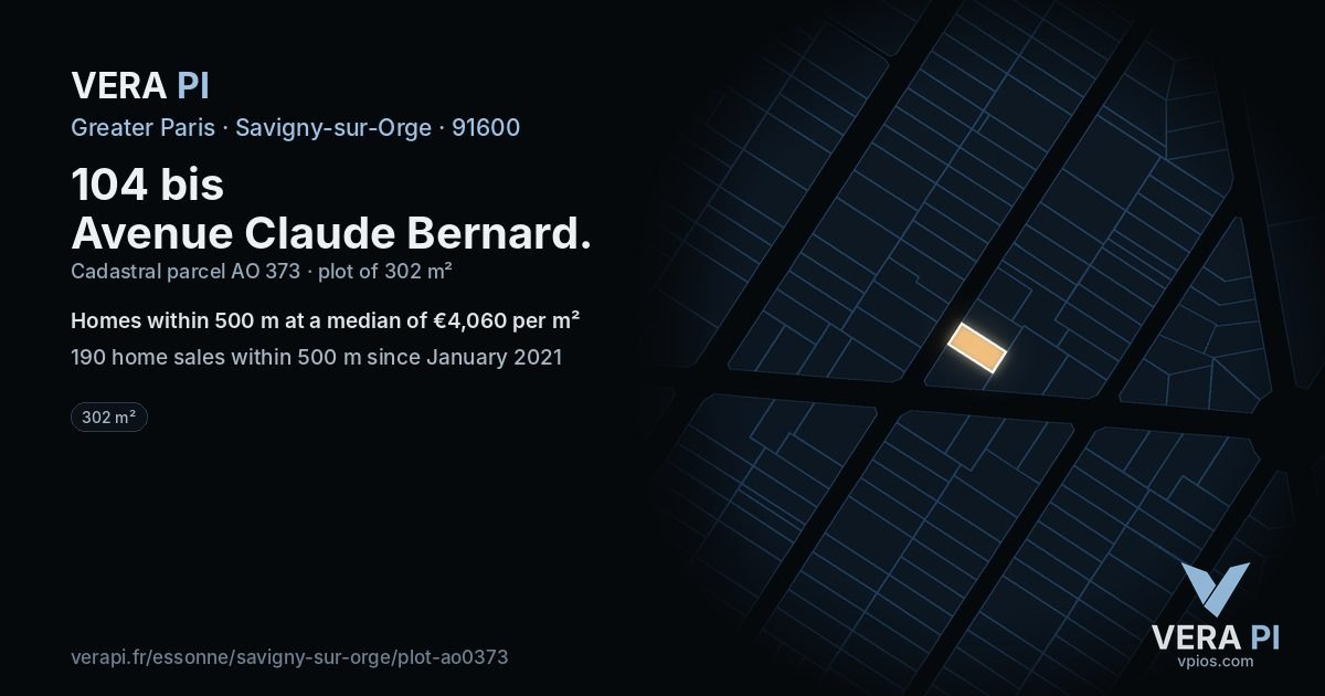 104 bis Avenue Claude Bernard, Savigny-sur-Orge at night – the plot lit, the parcels around coloured by the prices near them