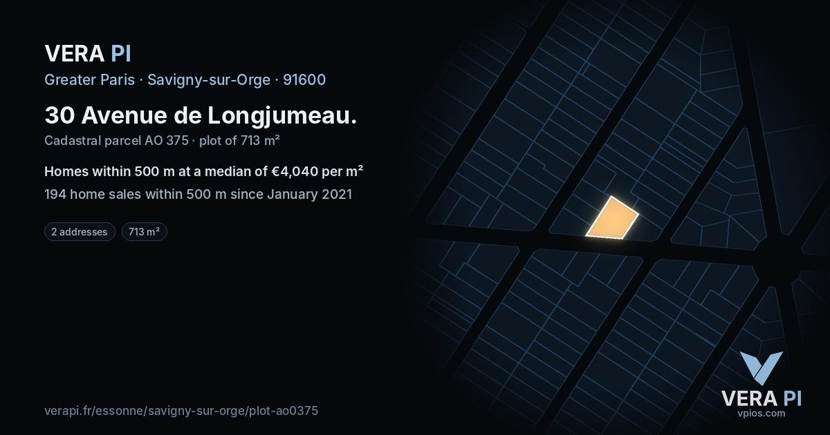 30 Avenue de Longjumeau, Savigny-sur-Orge at night – the plot lit, the parcels around coloured by the prices near them