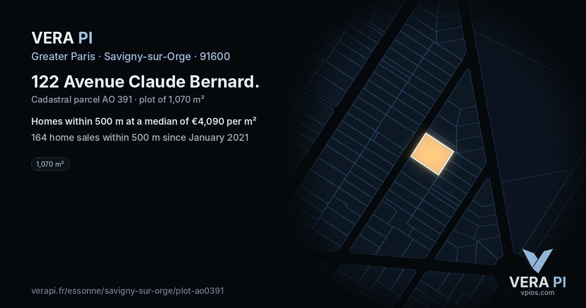 122 Avenue Claude Bernard, Savigny-sur-Orge at night – the plot lit, the parcels around coloured by the prices near them