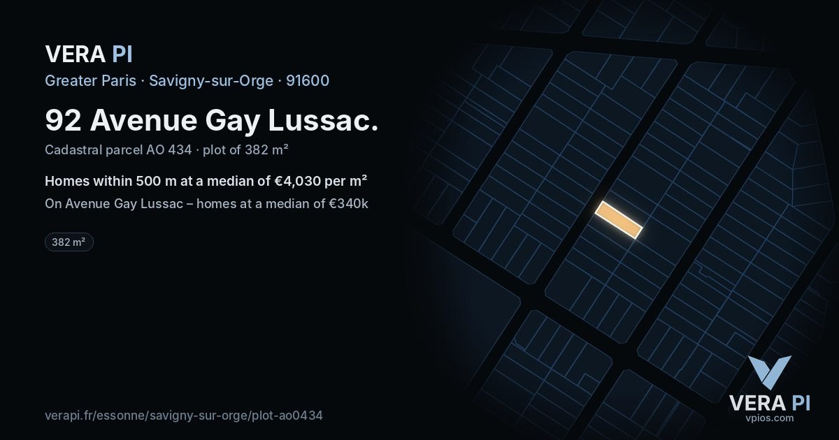 92 Avenue Gay Lussac, Savigny-sur-Orge at night – the plot lit, the parcels around coloured by the prices near them