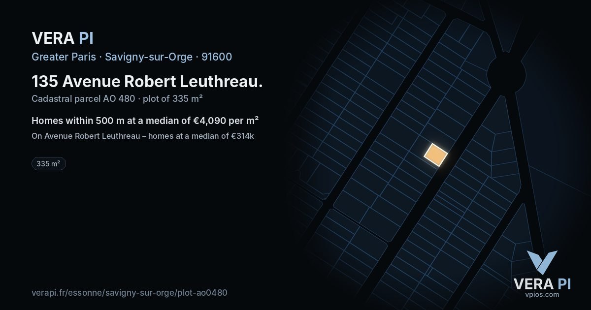 135 Avenue Robert Leuthreau, Savigny-sur-Orge at night – the plot lit, the parcels around coloured by the prices near them