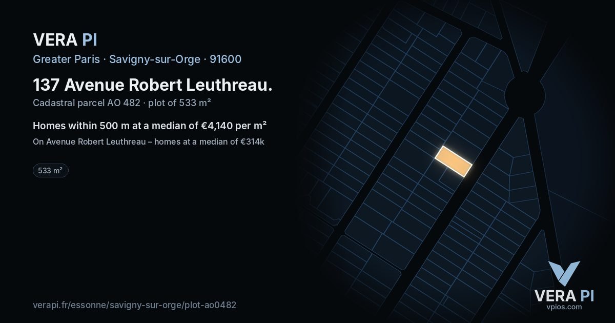 137 Avenue Robert Leuthreau, Savigny-sur-Orge at night – the plot lit, the parcels around coloured by the prices near them