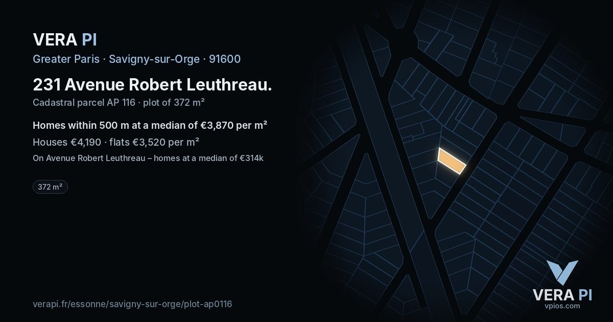 231 Avenue Robert Leuthreau, Savigny-sur-Orge at night – the plot lit, the parcels around coloured by the prices near them