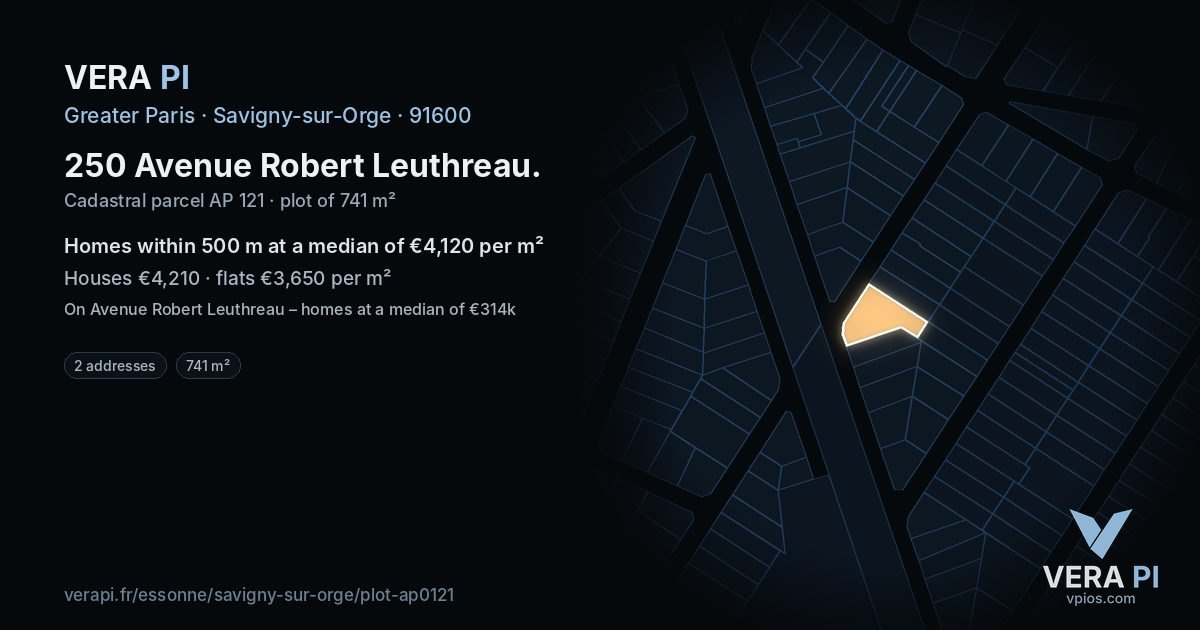 250 Avenue Robert Leuthreau, Savigny-sur-Orge at night – the plot lit, the parcels around coloured by the prices near them