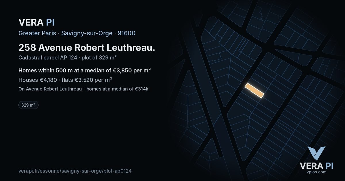 258 Avenue Robert Leuthreau, Savigny-sur-Orge at night – the plot lit, the parcels around coloured by the prices near them