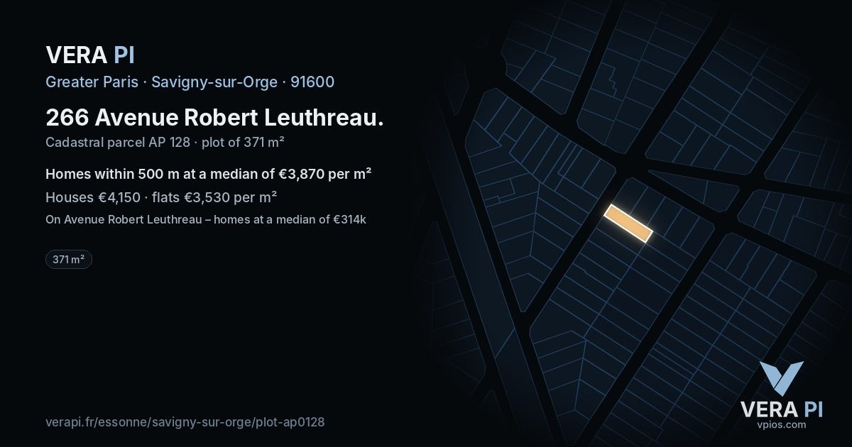 266 Avenue Robert Leuthreau, Savigny-sur-Orge at night – the plot lit, the parcels around coloured by the prices near them