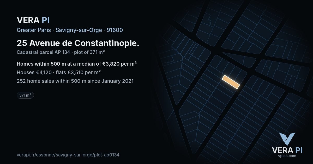 25 Avenue de Constantinople, Savigny-sur-Orge at night – the plot lit, the parcels around coloured by the prices near them
