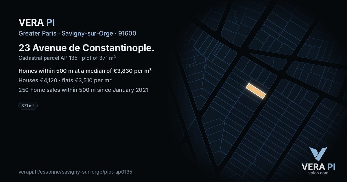 23 Avenue de Constantinople, Savigny-sur-Orge at night – the plot lit, the parcels around coloured by the prices near them