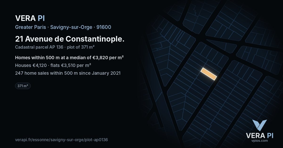 21 Avenue de Constantinople, Savigny-sur-Orge at night – the plot lit, the parcels around coloured by the prices near them