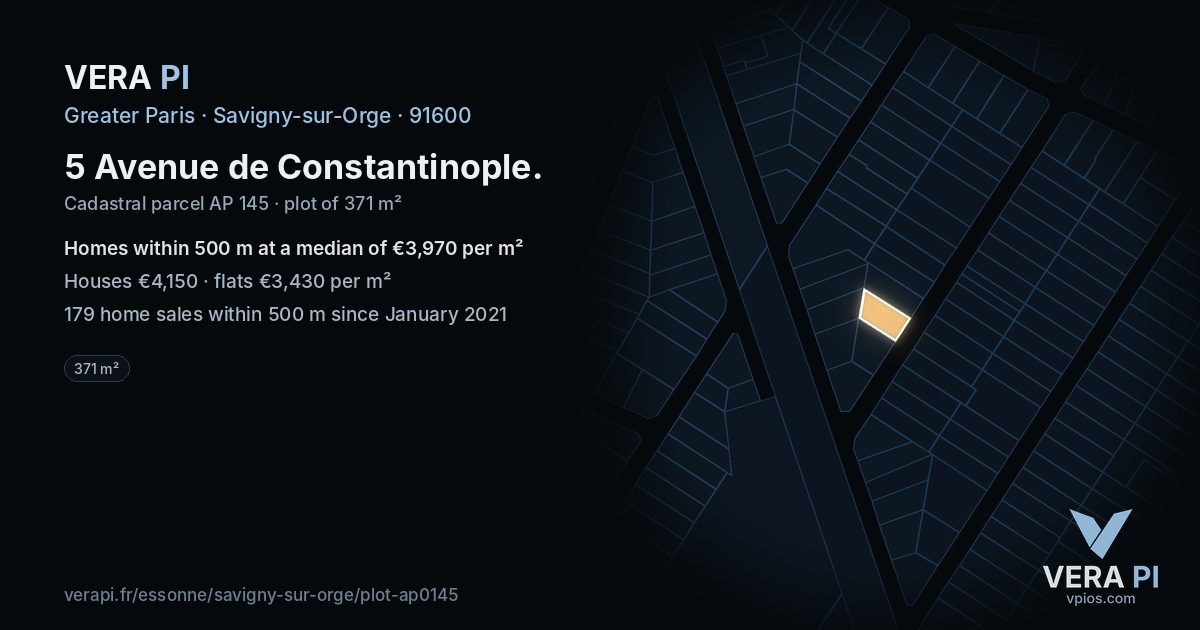 5 Avenue de Constantinople, Savigny-sur-Orge at night – the plot lit, the parcels around coloured by the prices near them