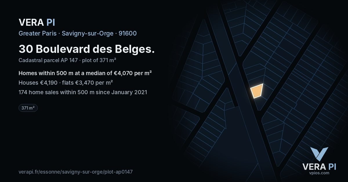 30 Boulevard des Belges, Savigny-sur-Orge at night – the plot lit, the parcels around coloured by the prices near them
