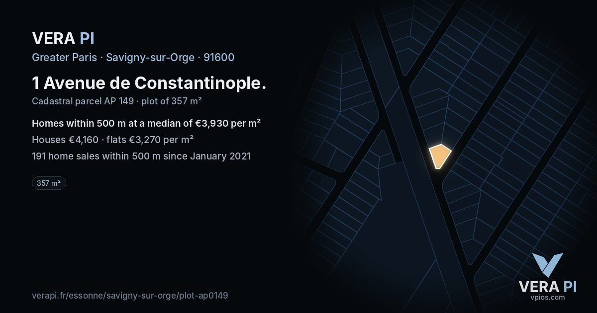 1 Avenue de Constantinople, Savigny-sur-Orge at night – the plot lit, the parcels around coloured by the prices near them