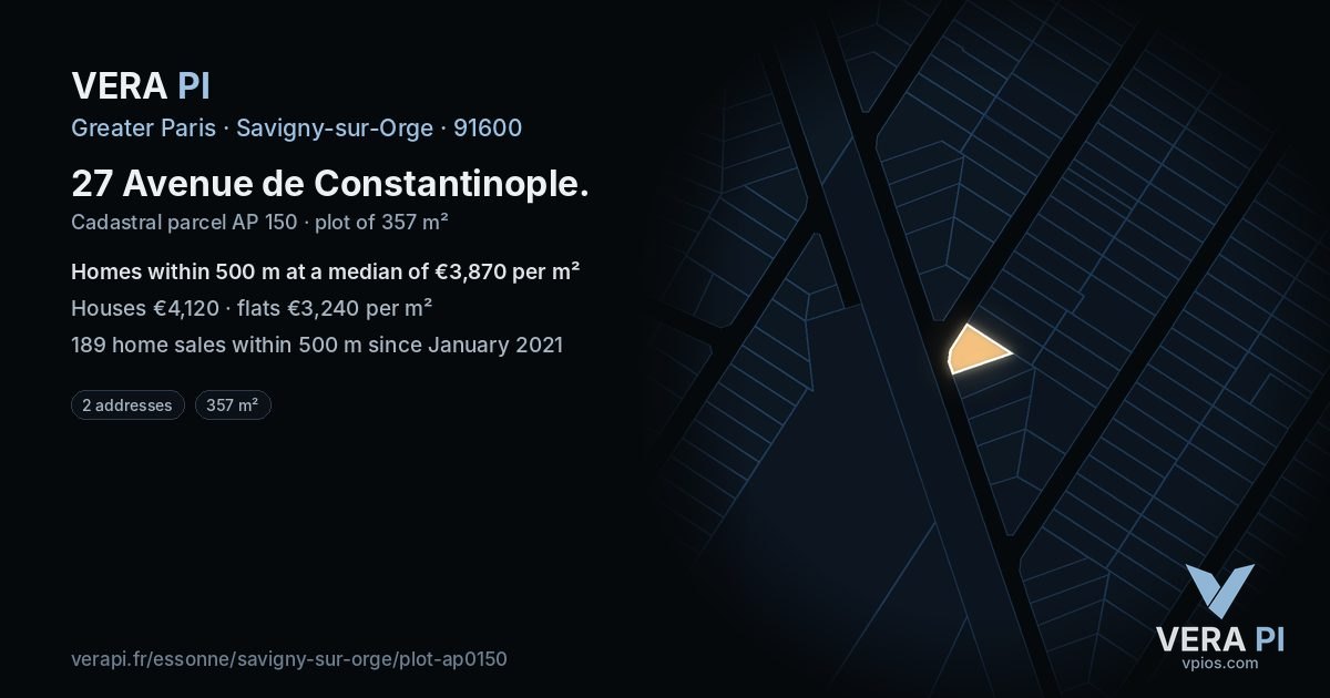 27 Avenue de Constantinople, Savigny-sur-Orge at night – the plot lit, the parcels around coloured by the prices near them