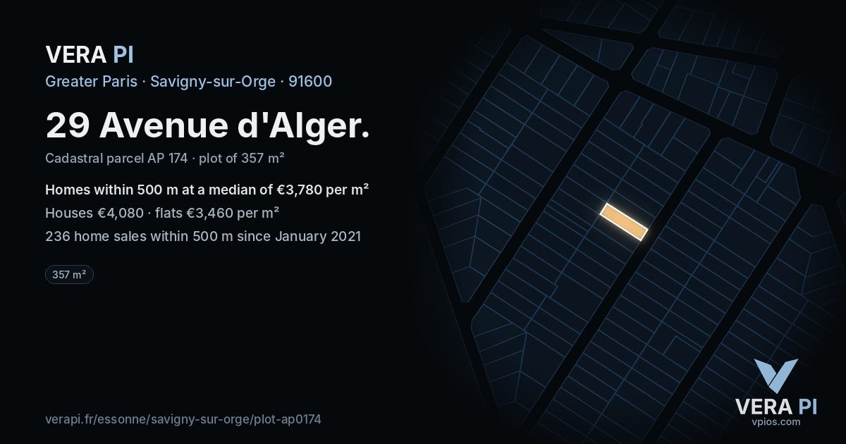 29 Avenue d'Alger, Savigny-sur-Orge at night – the plot lit, the parcels around coloured by the prices near them