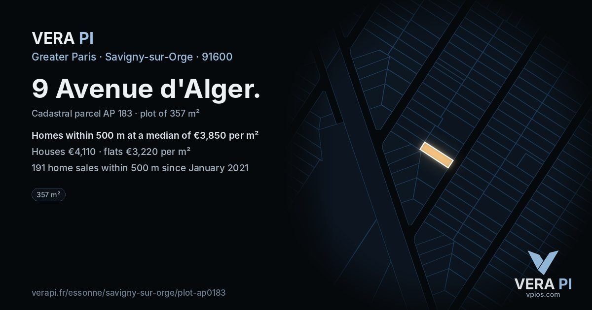 9 Avenue d'Alger, Savigny-sur-Orge at night – the plot lit, the parcels around coloured by the prices near them