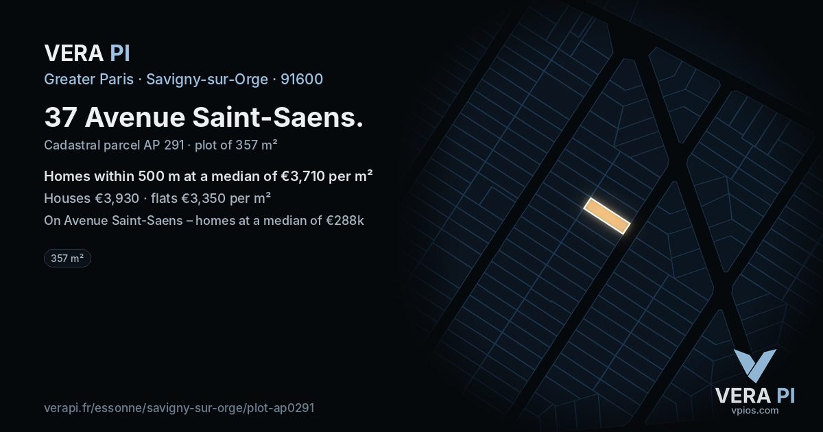 37 Avenue Saint-Saens, Savigny-sur-Orge at night – the plot lit, the parcels around coloured by the prices near them