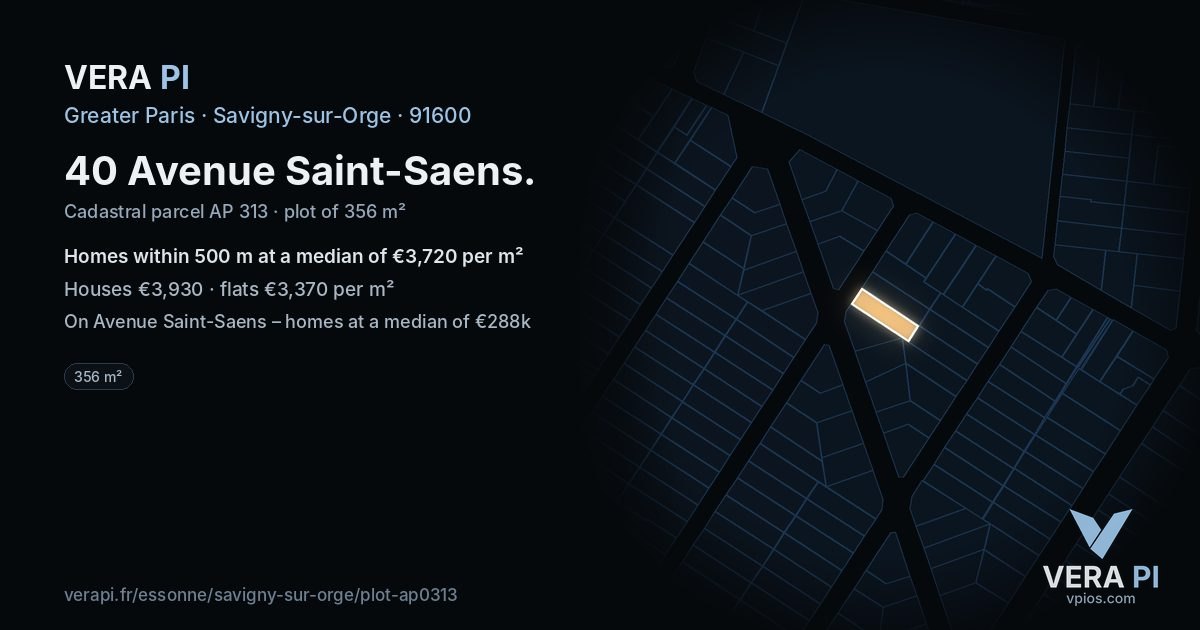 40 Avenue Saint-Saens, Savigny-sur-Orge at night – the plot lit, the parcels around coloured by the prices near them