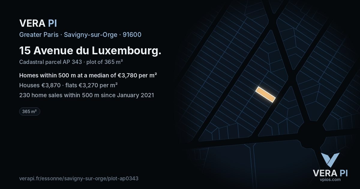 15 Avenue du Luxembourg, Savigny-sur-Orge at night – the plot lit, the parcels around coloured by the prices near them
