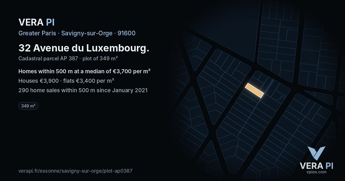 32 Avenue du Luxembourg, Savigny-sur-Orge at night – the plot lit, the parcels around coloured by the prices near them