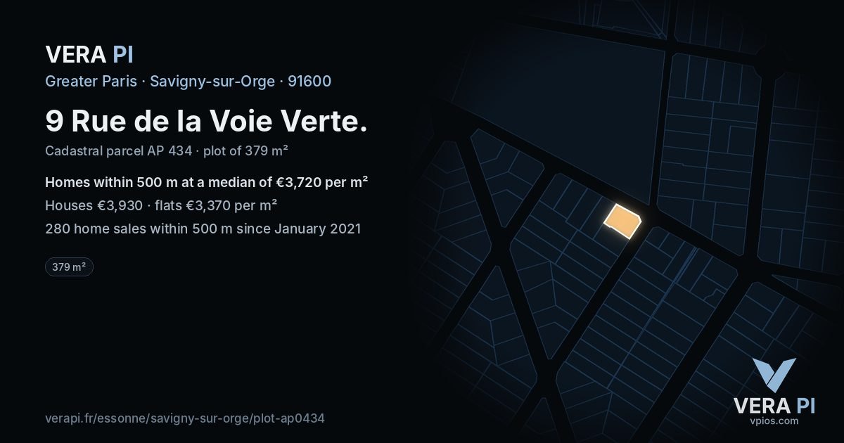 9 Rue de la Voie Verte, Savigny-sur-Orge at night – the plot lit, the parcels around coloured by the prices near them