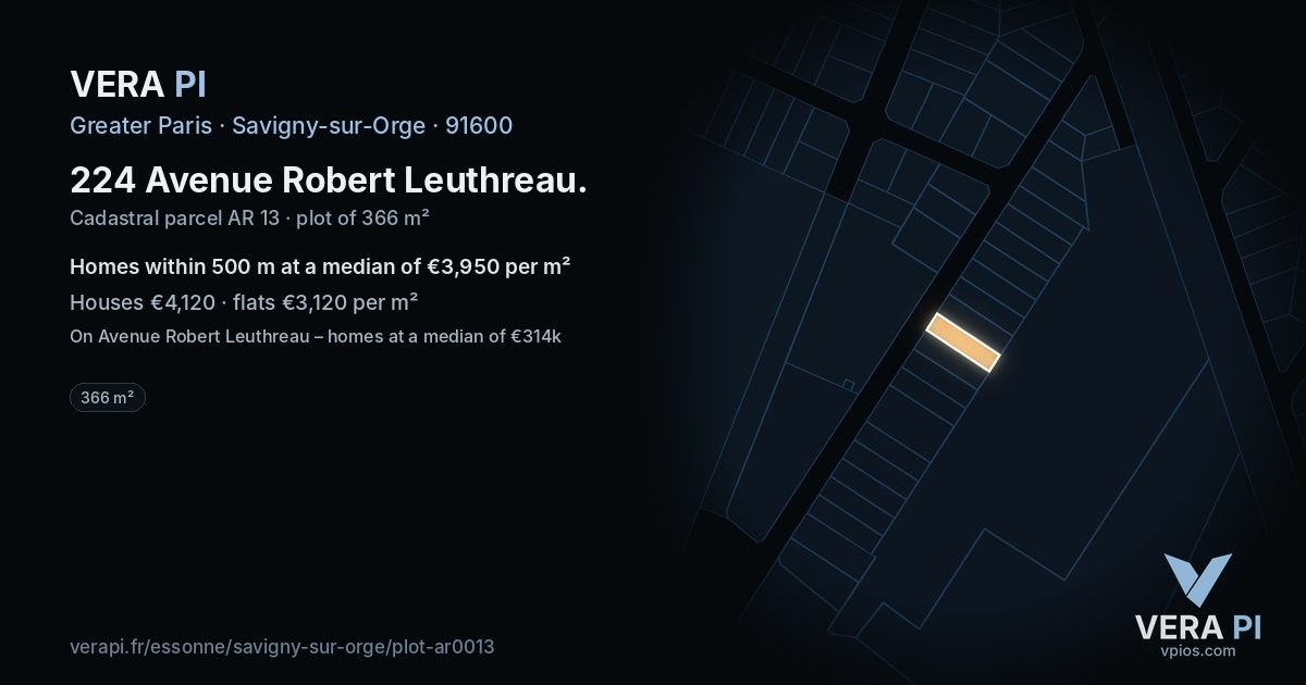 224 Avenue Robert Leuthreau, Savigny-sur-Orge at night – the plot lit, the parcels around coloured by the prices near them