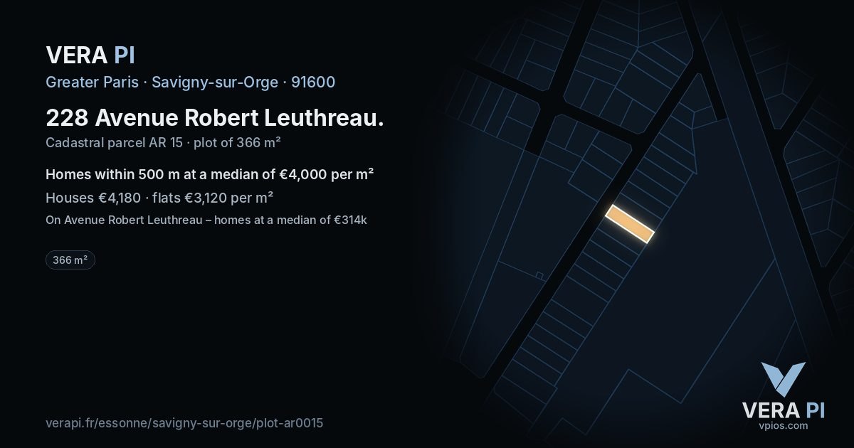 228 Avenue Robert Leuthreau, Savigny-sur-Orge at night – the plot lit, the parcels around coloured by the prices near them