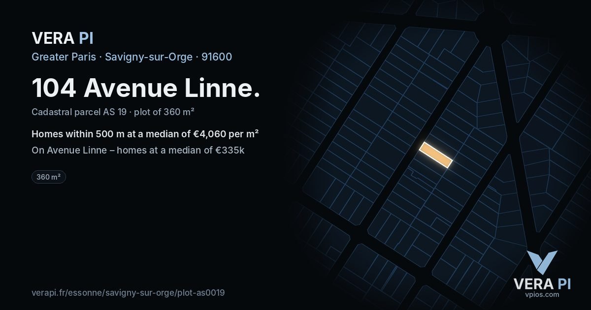 104 Avenue Linne, Savigny-sur-Orge at night – the plot lit, the parcels around coloured by the prices near them