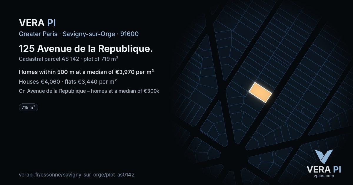 125 Avenue de la Republique, Savigny-sur-Orge at night – the plot lit, the parcels around coloured by the prices near them
