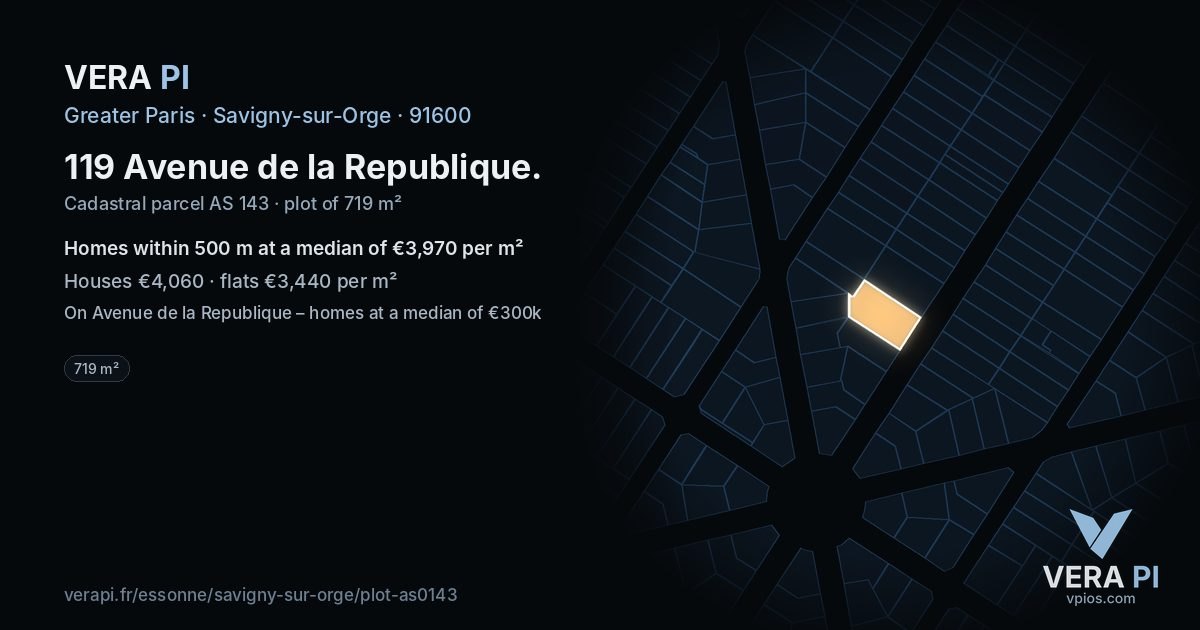 119 Avenue de la Republique, Savigny-sur-Orge at night – the plot lit, the parcels around coloured by the prices near them