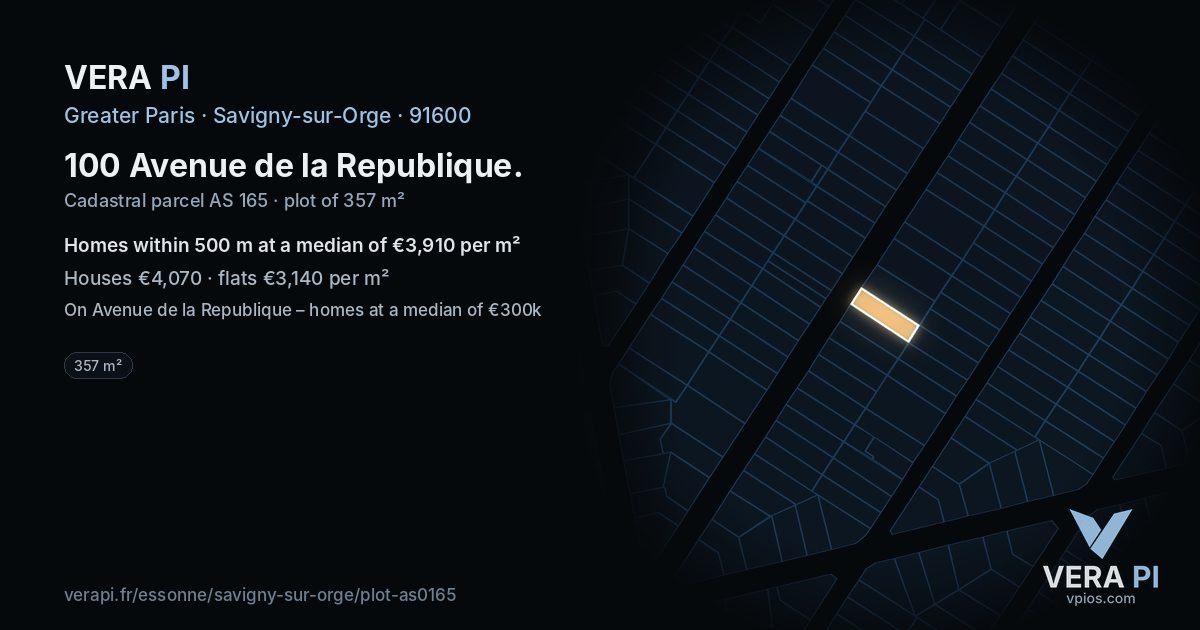 100 Avenue de la Republique, Savigny-sur-Orge at night – the plot lit, the parcels around coloured by the prices near them