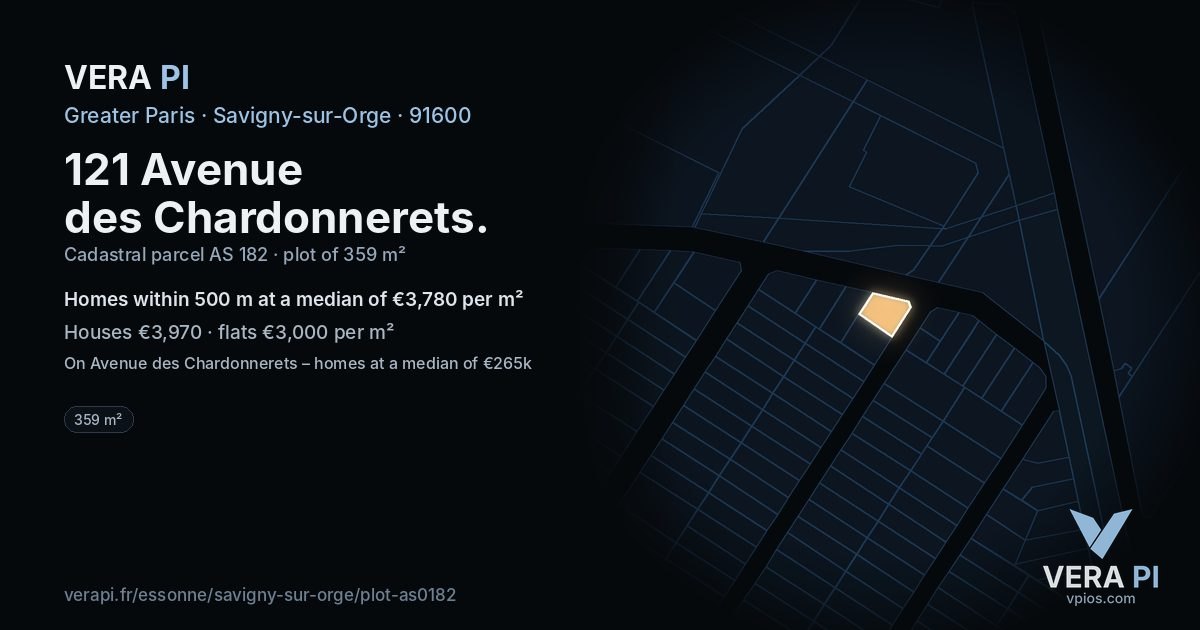 121 Avenue des Chardonnerets, Savigny-sur-Orge at night – the plot lit, the parcels around coloured by the prices near them